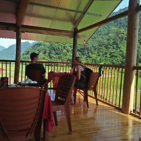 Tran Xuan Homestay Ba Be Village エクステリア 写真