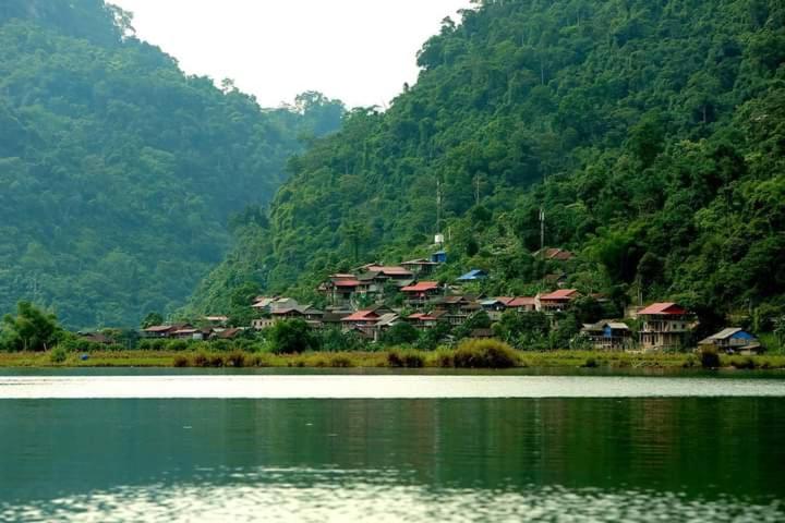 Tran Xuan Homestay Ba Be Village エクステリア 写真