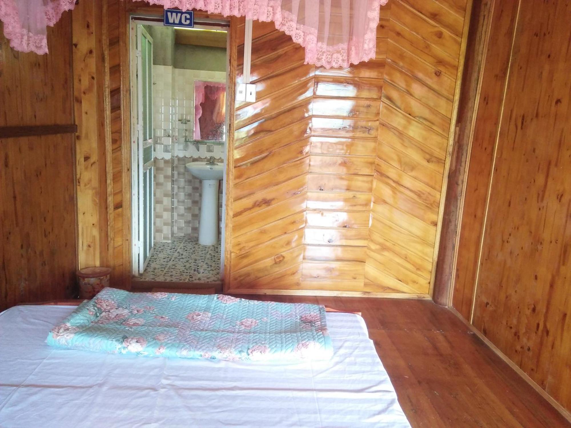 Tran Xuan Homestay Ba Be Village 部屋 写真