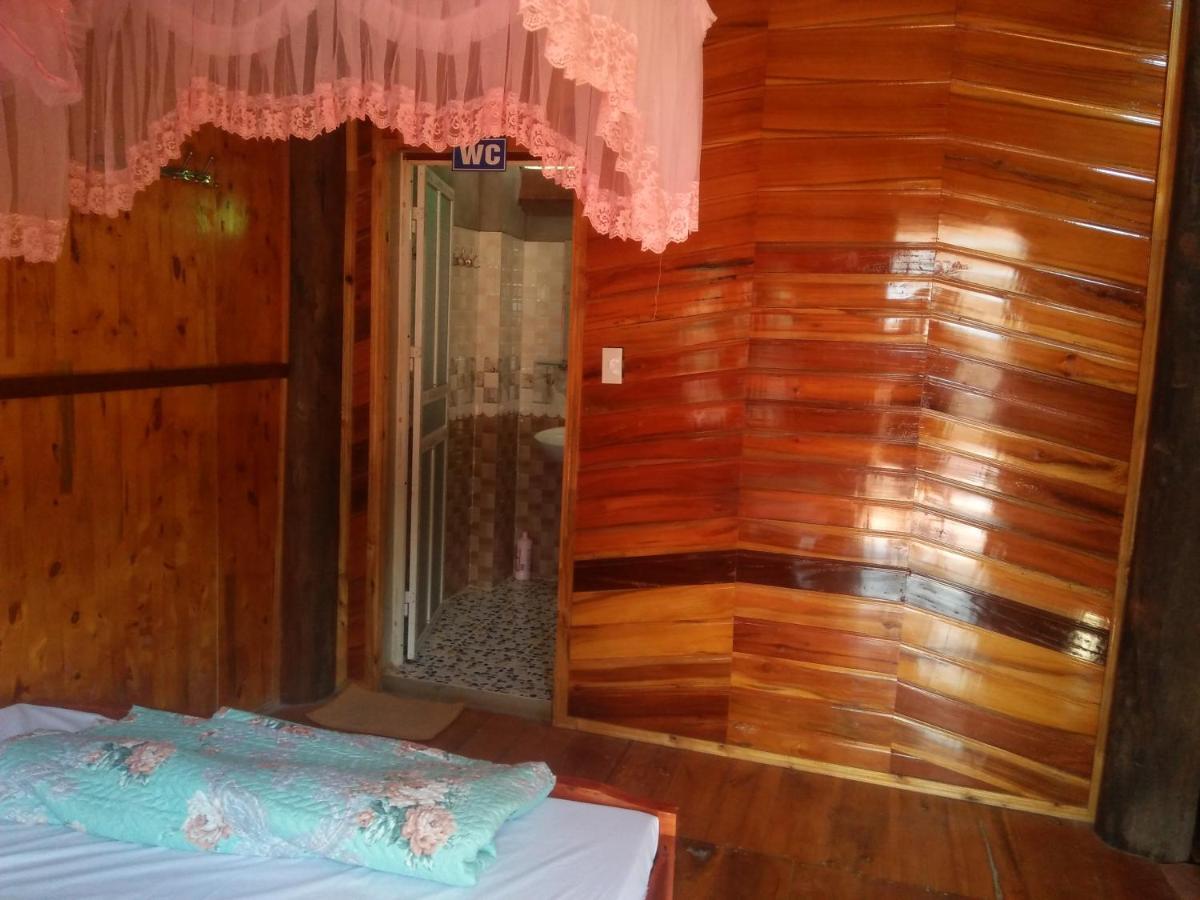 Tran Xuan Homestay Ba Be Village エクステリア 写真