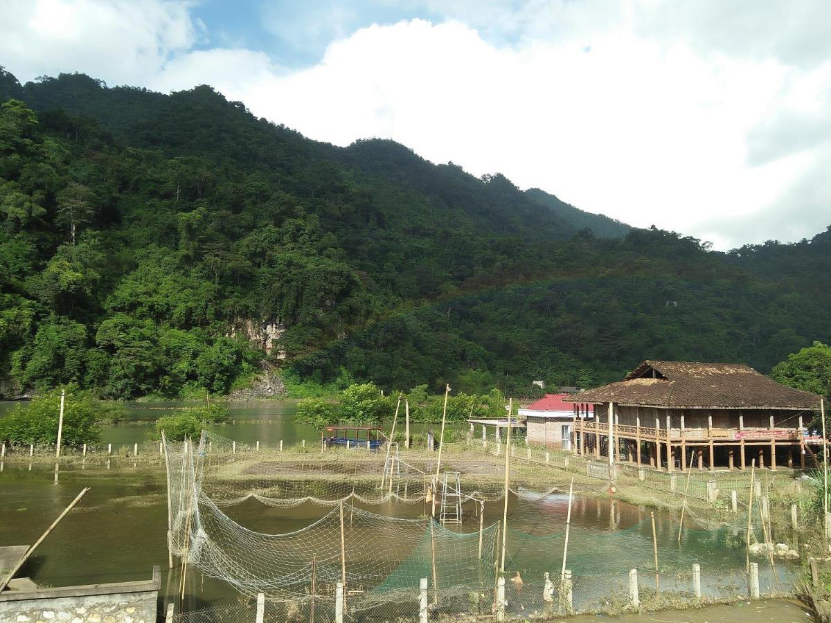 Tran Xuan Homestay Ba Be Village エクステリア 写真